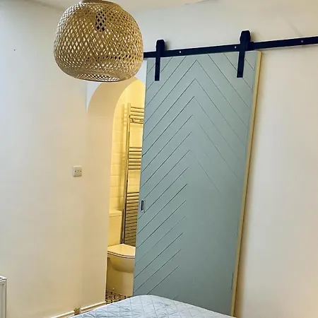 Дом отдыха Wavecrest By Trident Homes *