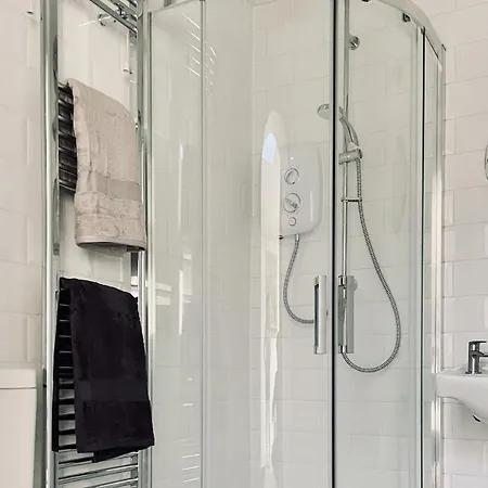 Дом отдыха Wavecrest By Trident Homes *